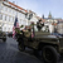 Konvoj historických vozidel v Praze připomene konec 2. světové války