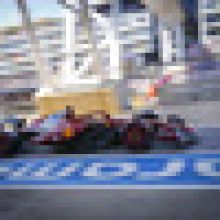 První trénink F1 v Silverstonu vyhrál Hamilton z Ferrari před mclareny