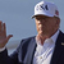 FT: Trump prosazuje na všechno zboží z EU minimální clo 15 až 20 %