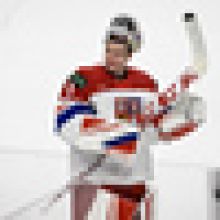 Dostál se připojil jako první z NHL k týmu v Miláně a nechyběl ani na ledě