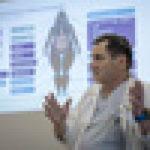 Léky na hubnutí snížily zájem o operace žaludku, účinek je podle lékaře nižší