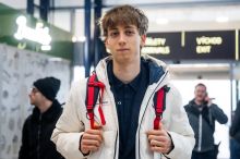 Rychlobruslař Metoděj Jílek je jako Mirek Dušín. Nepije alkohol ani kafe a svačiny mu dělá maminka