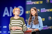 Nebýt Babiš politik, nestál by před soudem, řekla Válková. Schytala to od mladé Pirátky