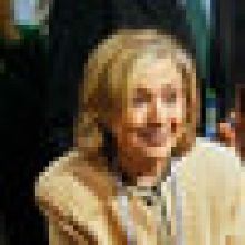 Clintonová uvedla, že nemá informace o Epsteinovi, vyzvala ke slyšení s Trumpem