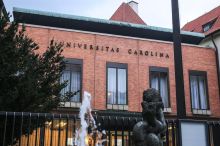 Rektor Univerzity Karlovy jedná s Prázným o návratu do vedení katolické fakulty