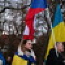 Průzkum pro ČT: Většina Čechů si myslí, že se Ukrajincům daří začlenit