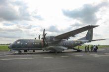 „Jsme připraveni reagovat.“ Letadlo s českými vojáky v epicentru íránské krize