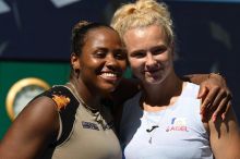 Partnerka Siniakové sklidila v Texasu bouřlivé ovace. Emotivně se vysmála odpůrcům