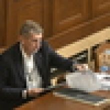 Koalice chystá registraci subjektů se zahraničními vazbami, opozice to kritizuje