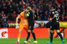 Příšerný debut Kinského. Dvě minely, tři góly a potupné střídání po 17 minutách