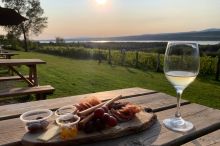 Od Londýna Karla Kyncla po Québec. Česká televize uvede tisící díl Postřehů odjinud