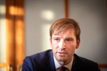 Defibrilátor dostal i umírající. Trestní oznámení v třaskavé kauze podal také ministr