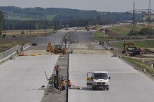 Policie našla stovky kusů munice při výstavbě dálnice D3