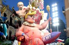 Obrazem: Kdo se bojí Trumpa? Valencie ho spálila spolu s Putinem a Netanjahuem