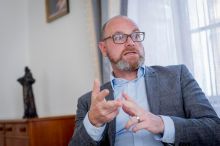 Letošní školní rok bude kratší, než se plánovalo, rozhodl ministr Plaga