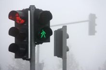 Lidé si zkoušejí přechod bez zraku, petice žádá návrat semaforů na Strossmayerově náměstí