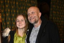 Jiří Ployhar má téměř o 30 let mladší přítelkyni a přemýšlí nad rodinou. Laura ho sbalila jednou zprávou