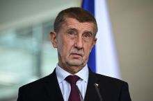 Babiš považuje účast Pavla na summitu NATO za nelogickou. Podle něj má jet vládní delegace