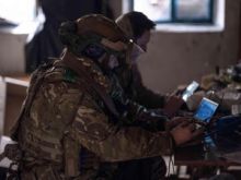 Le Monde: Válka na Ukrajině připomíná hraní videohry
