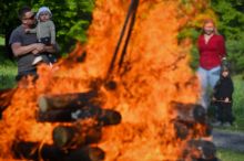O filipojakubské noci bylo 160 požárů, ale jen 10 souviselo s pálením čarodějnic