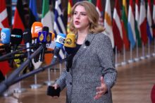 Lotyšská premiérka Siliňová rezignuje, uvedla stanice LSM