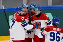 Na úvod poklidná výhra. Triumf nad Dány dirigoval nestárnoucí Červenka
