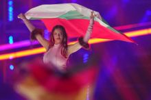 Eurovizi poprvé vyhrálo Bulharsko s písní Bangaranga zpěvačky Dary