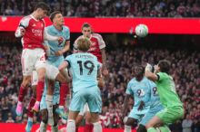 Arsenal porazil Burnley a kolo před koncem má na dosah titul v Premier League