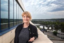 Mladí žijí ve strachu a Česko potřebují méně než jejich rodiče, říká socioložka