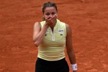 Chwaliňská prošla v Paříži z kvalifikace do semifinále, Sabalenková nečekaně selhala