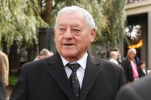 Hokejová legenda Jozef Golonka mluví o bídné penzi. Z medailí se podle něj žít nedá