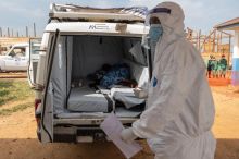 Ebola v Kongu se vymyká kontrole. Zdravotnictví kolabuje, chybí léky i voda