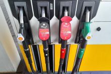 Cenové stropy paliv ve středu klesnou. U nafty o 57 haléřů