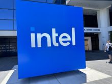 Trump odpálil technologickou bombu. Apple se vrací k Intelu a chystá velkou věc