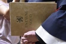 Expertka: ÚS zohlední i ústavní praxi v případu prezidentovy žaloby