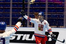 Parádní česká jízda. Hokejbalisté smetli Finsko a v Ostravě si zahrají o zlato