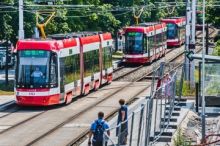 Brnem projel nejdelší konvoj tramvají, je v České knize rekordů, měřil přes 2 km