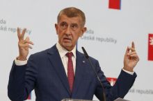 Babiš si stěžuje na prezidenta: Nejmenoval Turka, a když poletí na summit, poškodí Česko