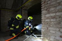 STEM: Hasičům Češi věří stále nejvíce, vláda zůstává na chvostu důvěry