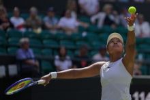Ósakaová postoupila ve Wimbledonu poprvé do osmifinále