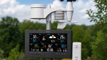 Chytrá meteostanice Sencor SWS 12500 stojí teď pod 4 tisíce. Měří vítr, teplotu, srážky, UV i vlhkost