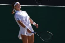 Muchová porazila Krejčíkovou, ve čtvrtfinále Wimbledonu vyzve Ósakaovou