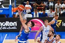 Basketbalisté zdolali Estonsko 75:73 a živí naději na další fázi kvalifikace MS
