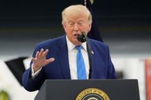 Trump oznámil, že nepodepíše zákon o dostupném bydlení schválený Kongresem