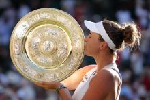 Živě: Tisková konference wimbledonské vítězky Lindy Noskové