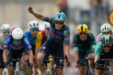 Merlier vyhrál 12. etapu cyklistické Tour de France, Bittner ve spurtu spadl