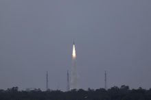 Indická firma úspěšně vyslala na oběžnou dráhu první domácí orbitální raketu
