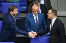 Předseda poslanecké frakce CDU/CSU Spahn rezignoval kvůli kauze s náhradní matkou