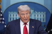USA chystají granty pro spojence hnutí MAGA v Evropě i ve světě