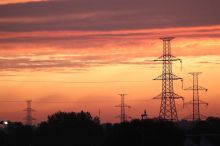 Elektřina místo plynu a ropy. EU představila plán, jak urychlit proměnu energetiky